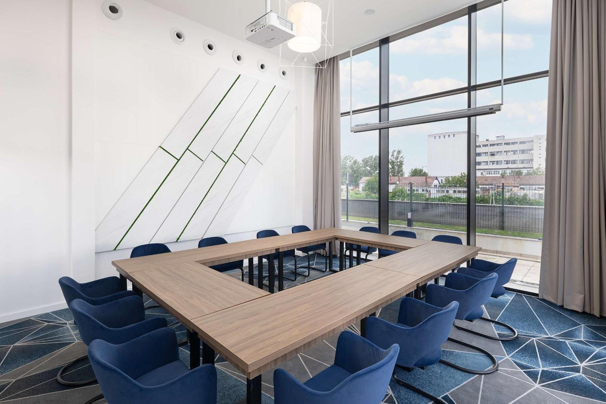 Hampton By Hilton Marosvásárhely Kültér fotó